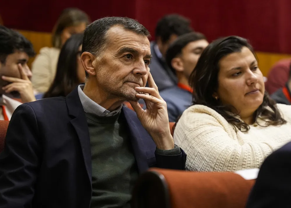 El coordinador federal de IU y candidato de Por Andalucía, Antonio Maíllo, en el Parlamento de Andalucía.